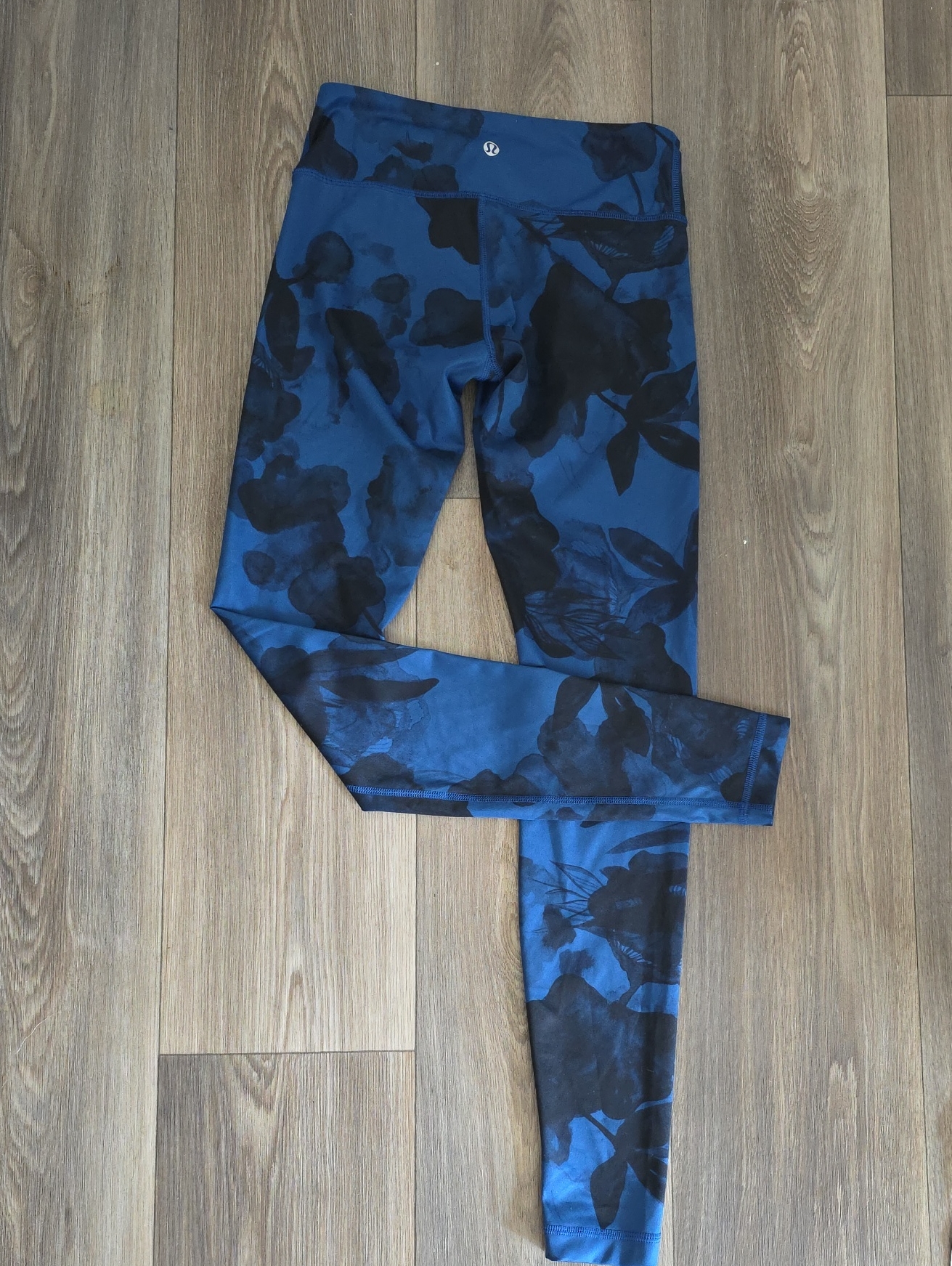 Lululemon Athletica Blue & Black Floral-Print High-Rise Leggings